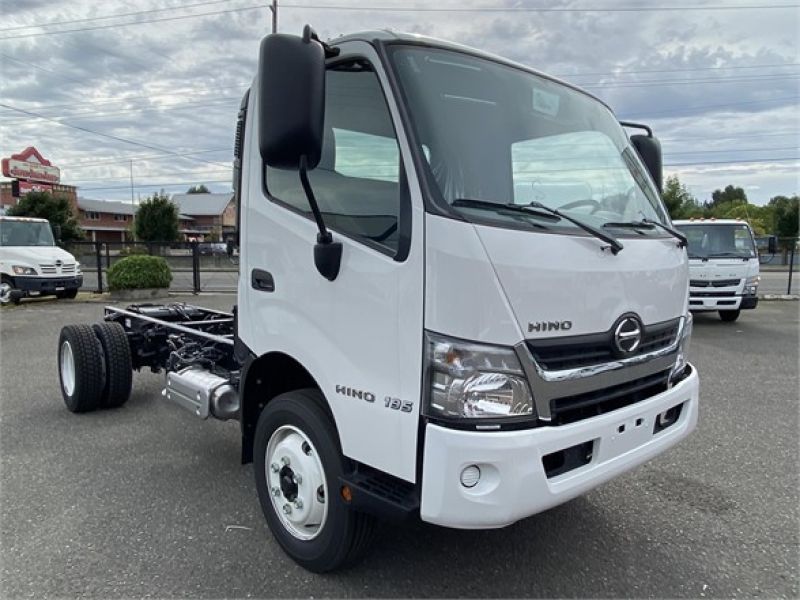 2020 HINO 195 6058079947